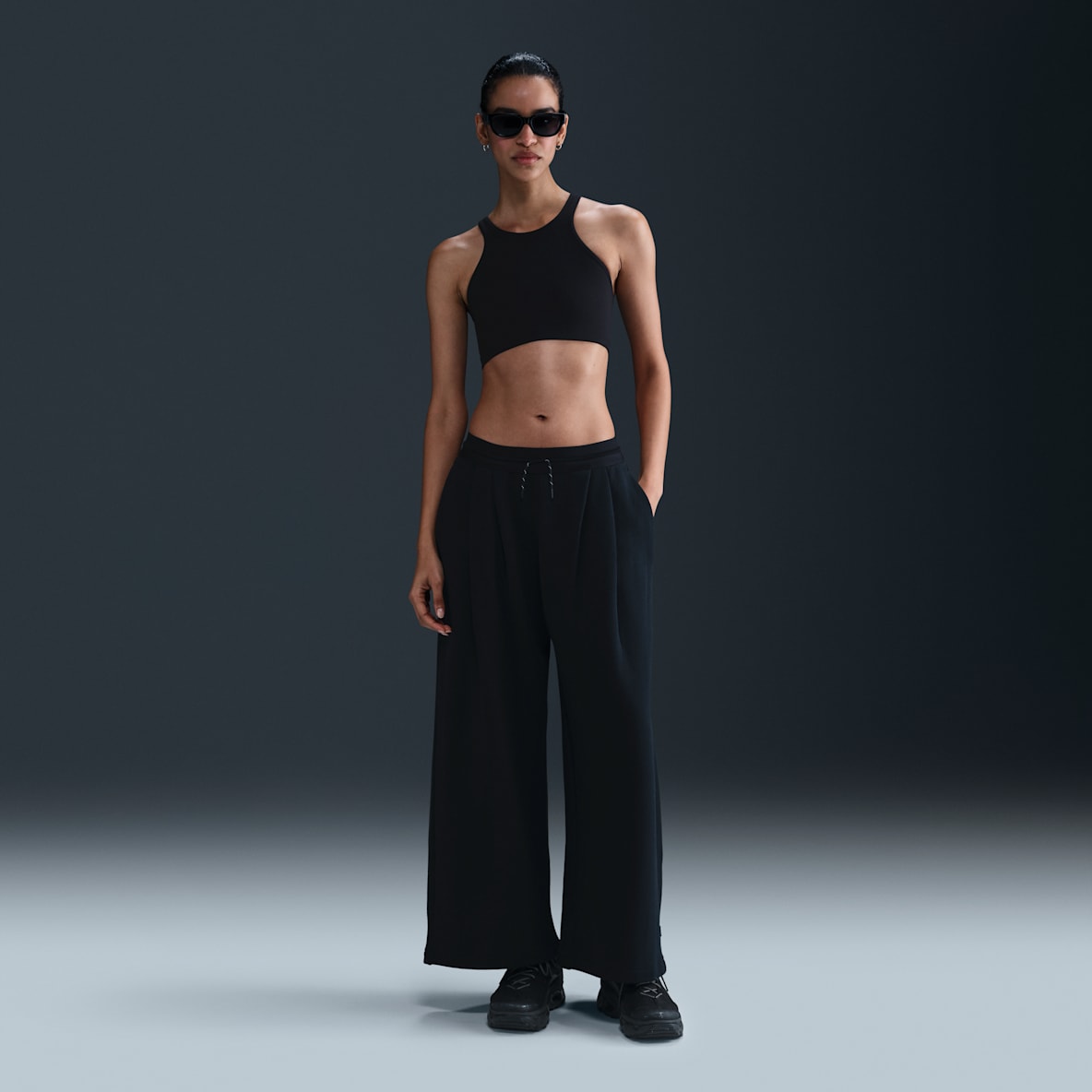 Nike Sportswear Collection Nike Sportswear Collection Pants de French Terry plisados de tiro medio para mujer