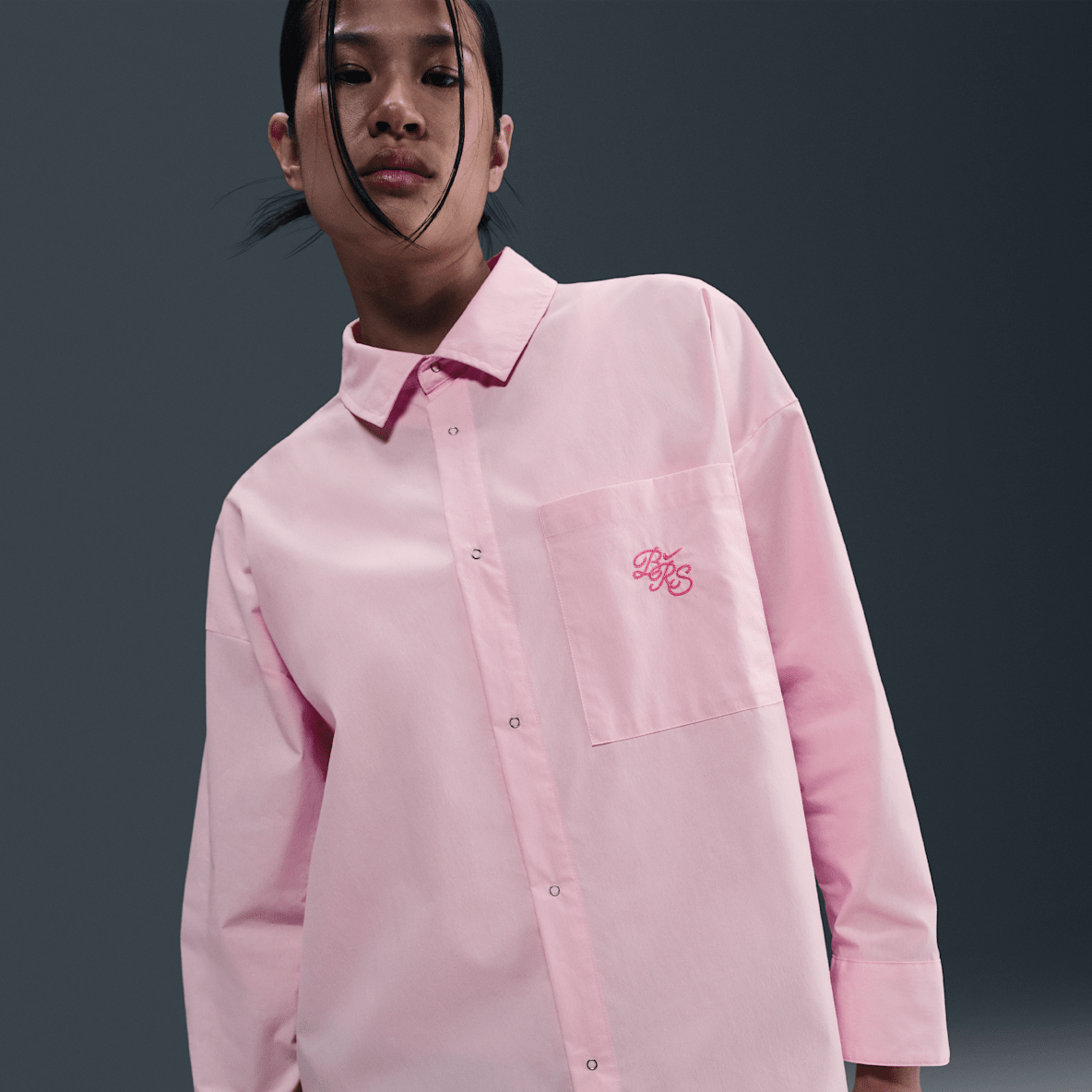 Nike Sportswear Chill Poplin Nike Sportswear Chill Poplin Women's Loose Long-Sleeve Button-Up Top