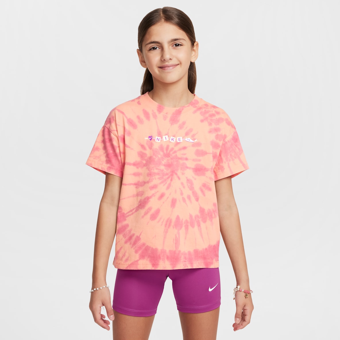 Nike Sportswear Nike Sportswear Older Kids' (Girls') T-Shirt