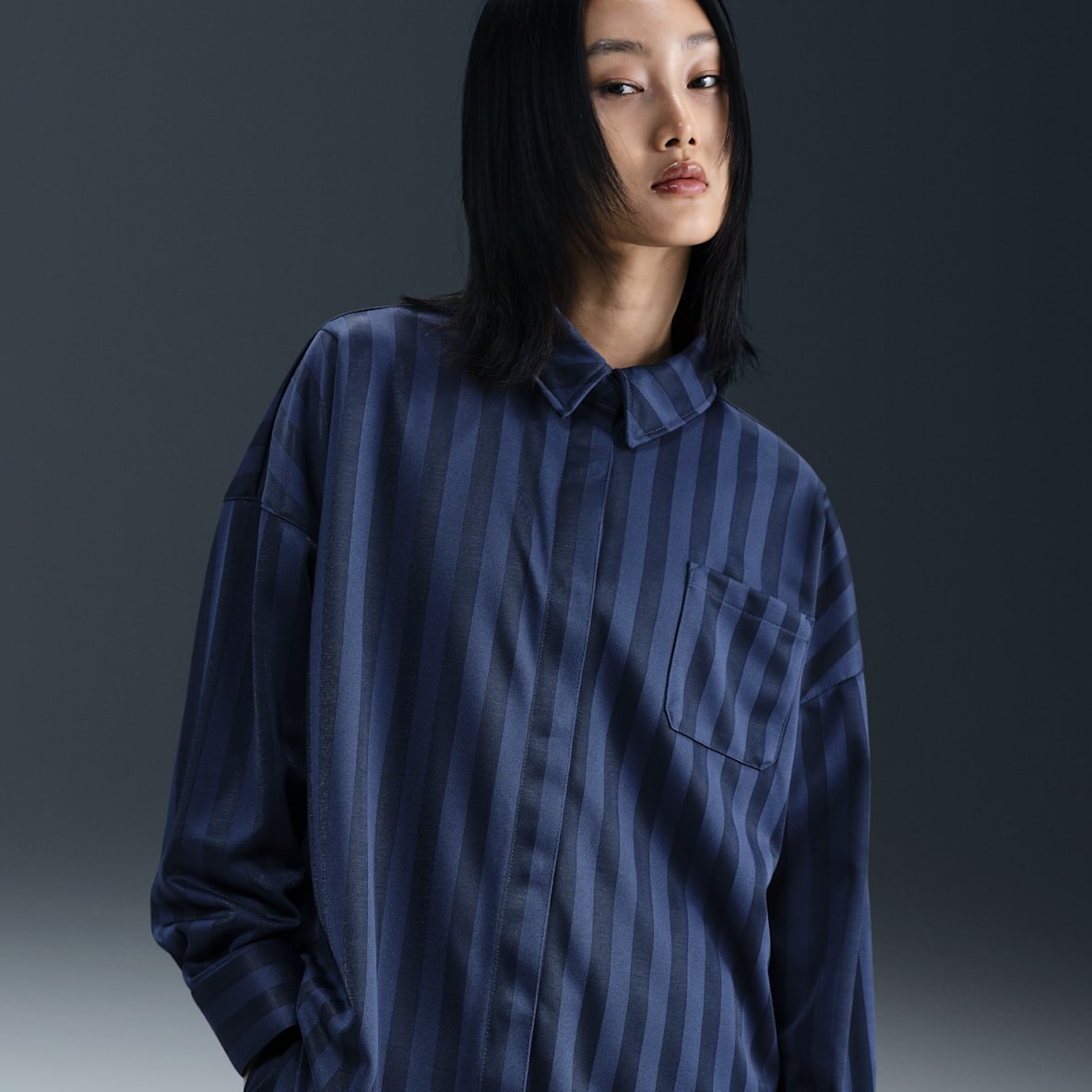 Nike Sportswear Nike Sportswear Women's Oversized Jacquard Striped Button-Down Shirt