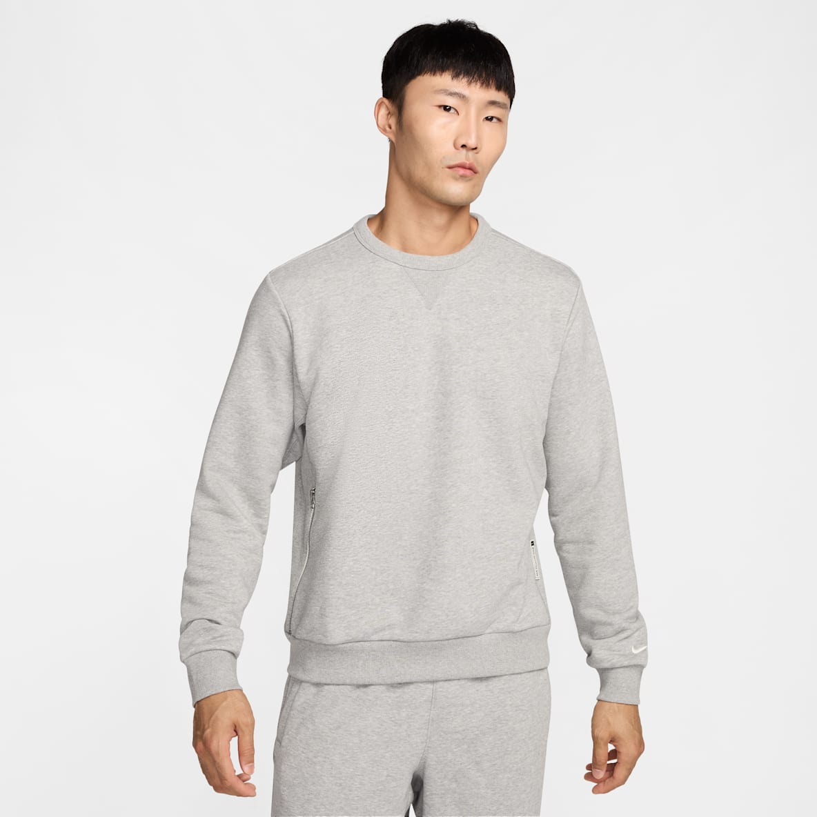 Nike Standard Issue Nike Standard Issue Men's Dri-FIT Basketball Crew-Neck Sweatshirt