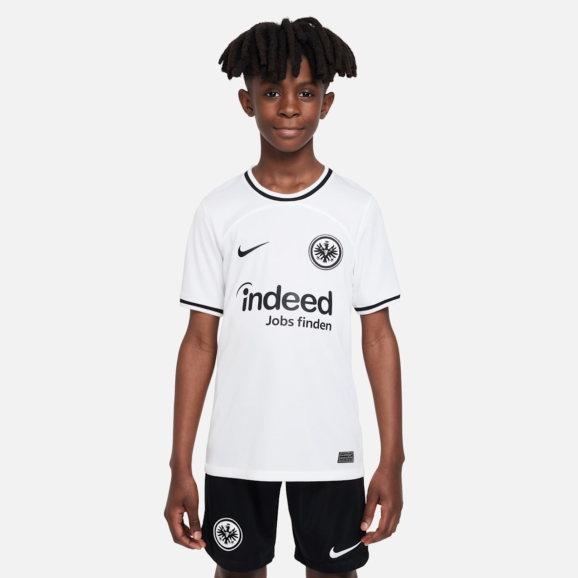 Eintracht Frankfurt 2022/23 Stadium Home Eintracht Frankfurt 2022/23 Stadium Home Older Kids' Nike Dri-FIT Football Shirt