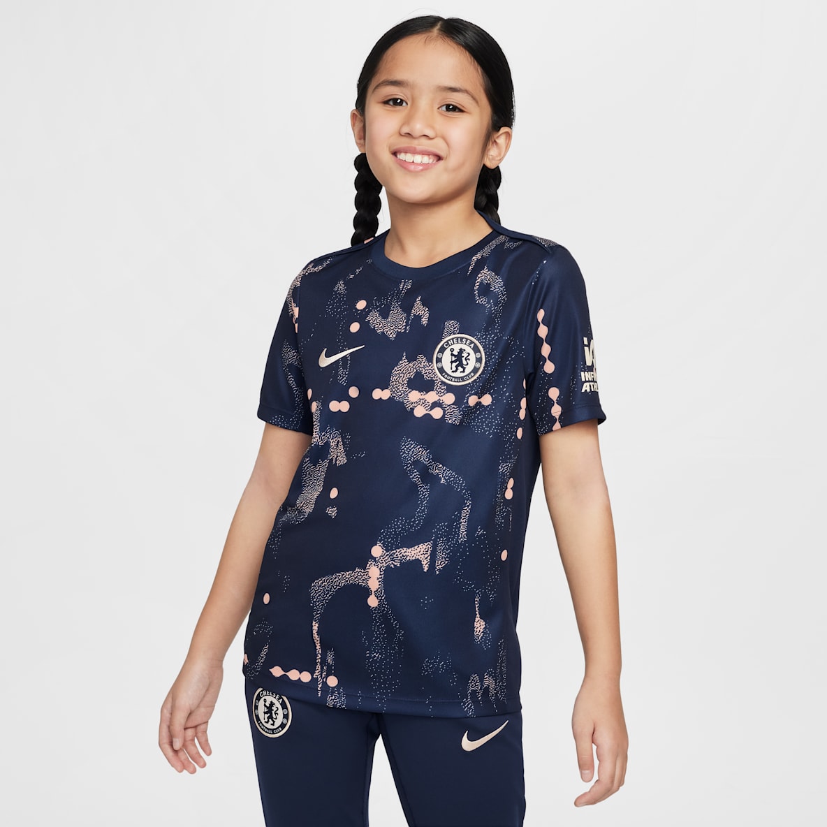 FC Chelsea Academy Pro SE FC Chelsea Academy Pro SE Nike Dri-FIT kurzärmeliges Pre-Match-Fußballoberteil (ältere Kinder)