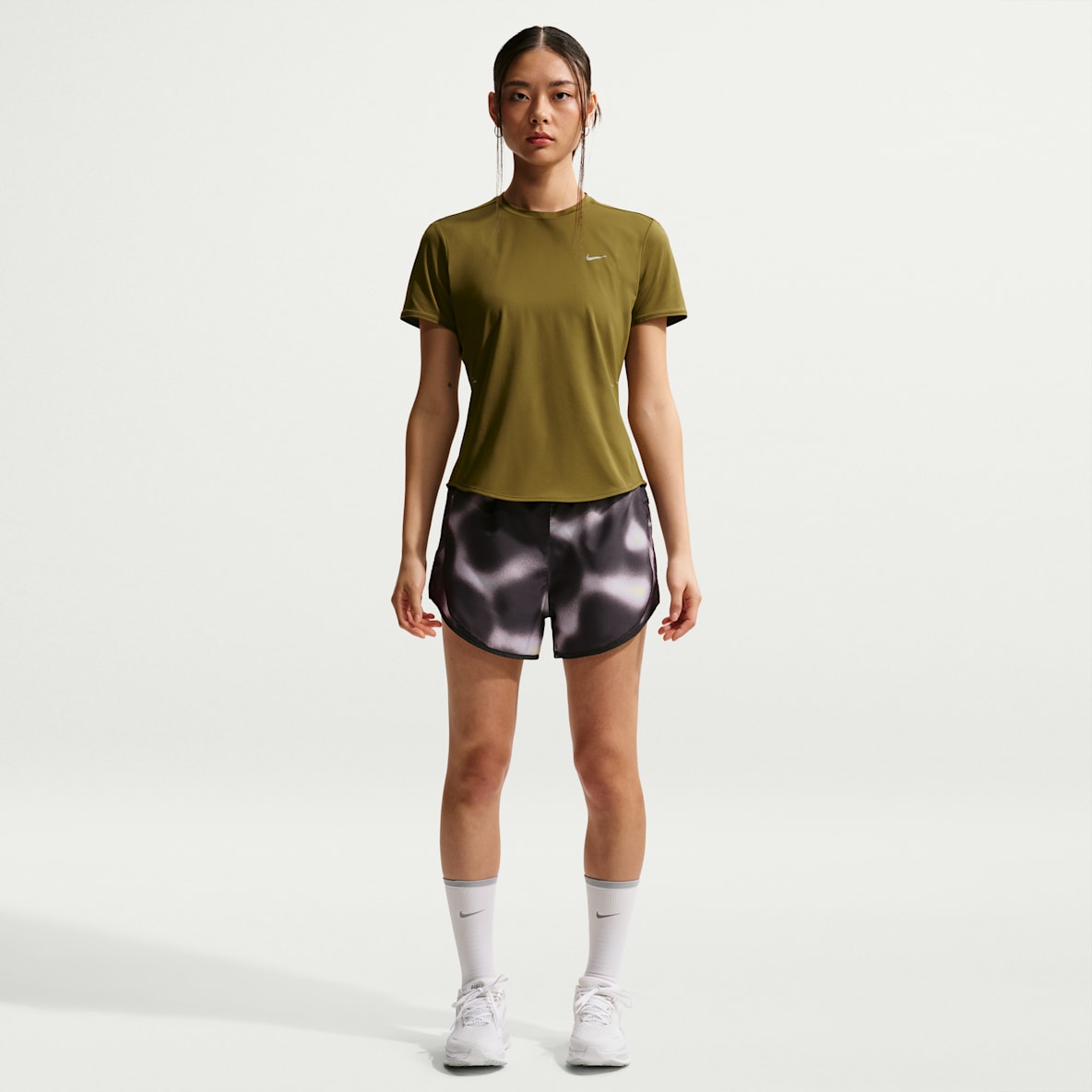 Nike Tempo Luxe 女款 Dri-FIT 二合一跑步短褲