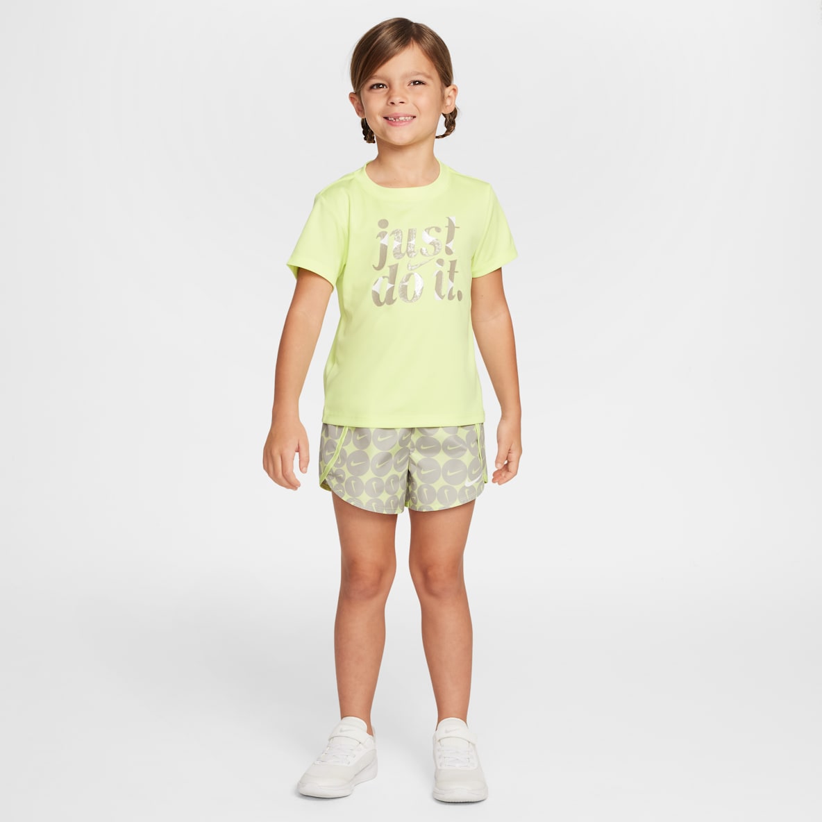 Nike Dri-FIT Essentials Nike Dri-FIT Essentials Conjunto de 2 piezas Sprinter estampado para niños talla pequeña