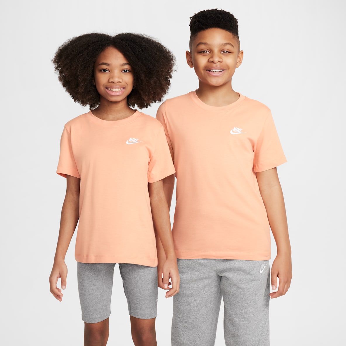 Nike Sportswear Nike Sportswear Older Kids' T-Shirt