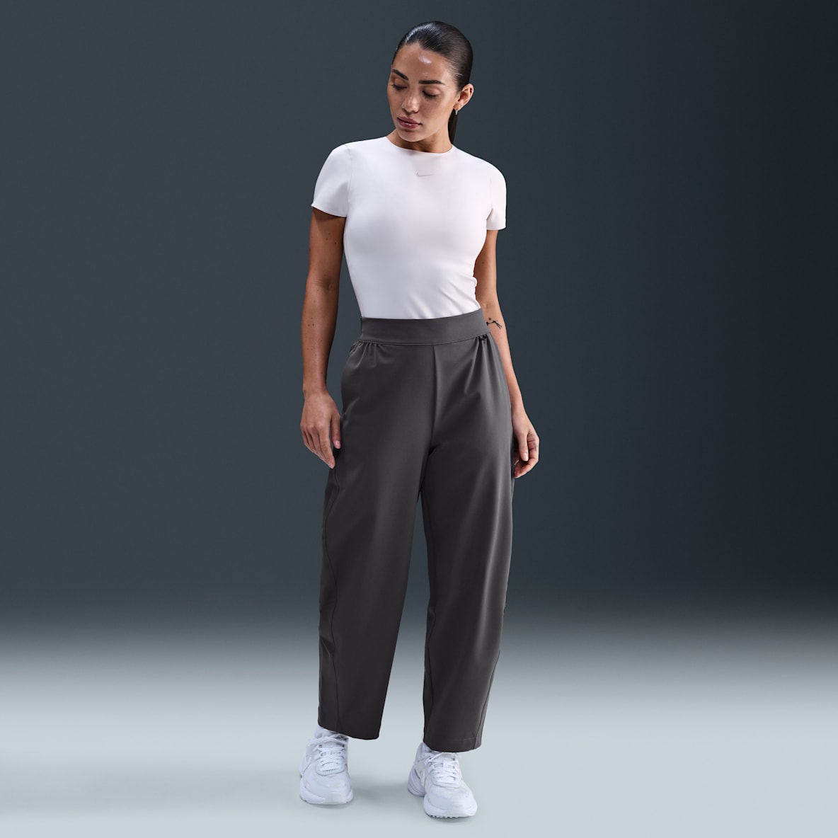 Nike 24.7 PerfectStretch Nike 24.7 PerfectStretch Women's Dri-FIT High-Waisted Loose Barrel-Leg Trousers