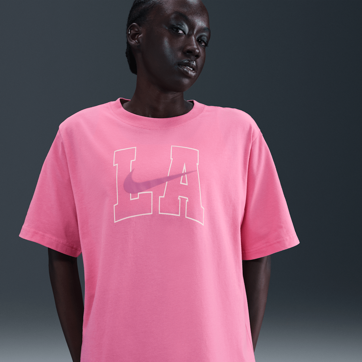 Nike Sportswear Essential Nike Sportswear Essential Women's Graphic T-Shirt