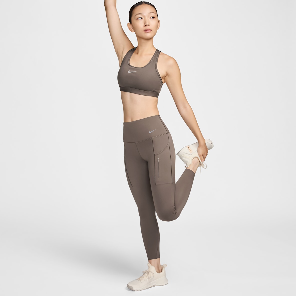 Nike Go Nike Go Women's Firm-Support High-Waisted 7/8 Leggings with Pockets