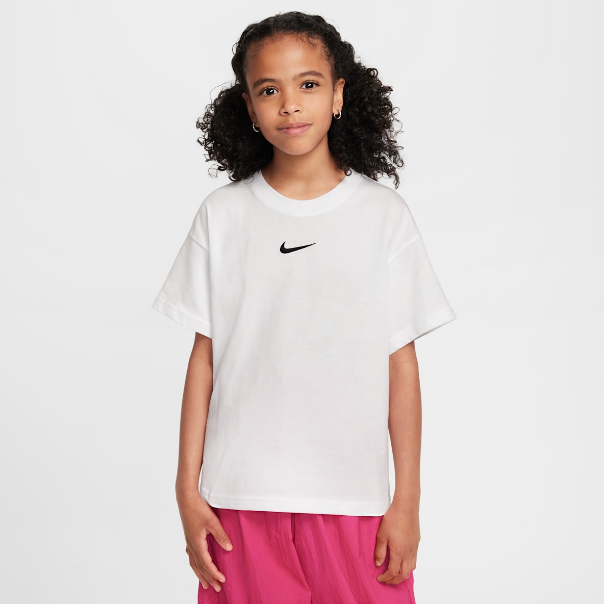 Nike Sportswear Essential Nike Sportswear Essential Older Kids' (Girls') T-Shirt