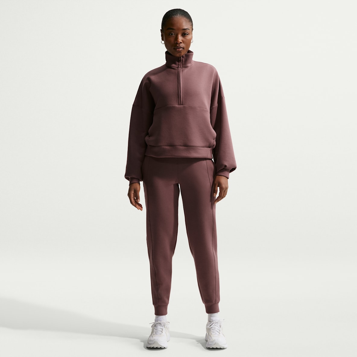 Nike 24.7 ImpossiblySoft Women's Dri-FIT Mid-Rise Joggers