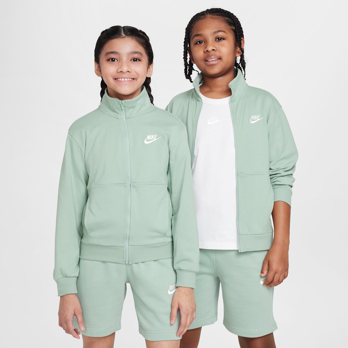 Nike Sportswear Club Older Kids' Full-Zip Knit Jacket