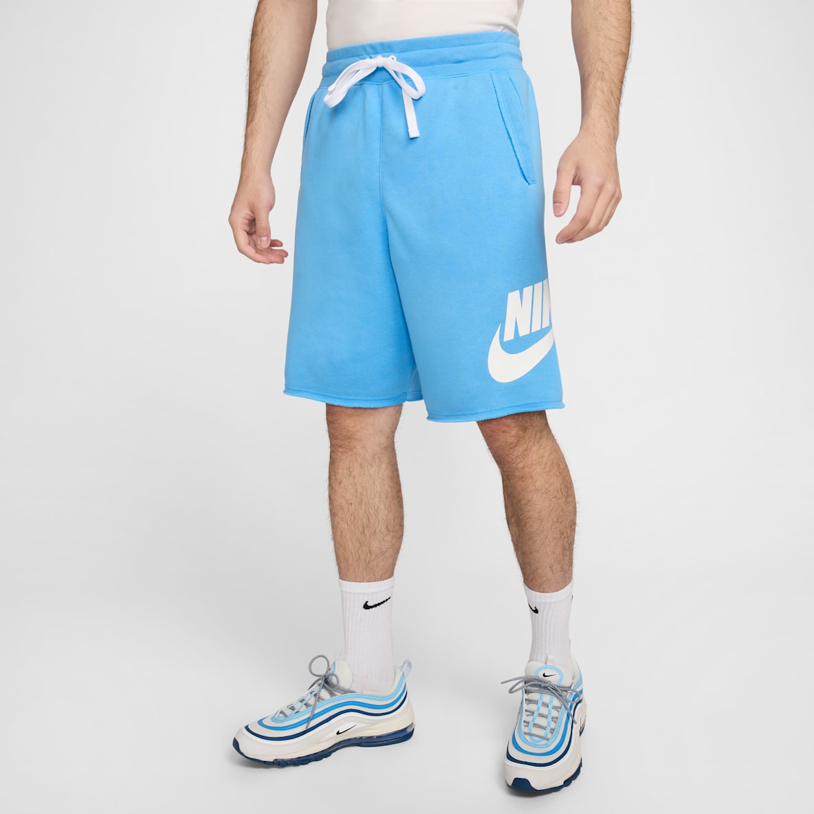 Nike Club Alumni Men's French Terry Shorts