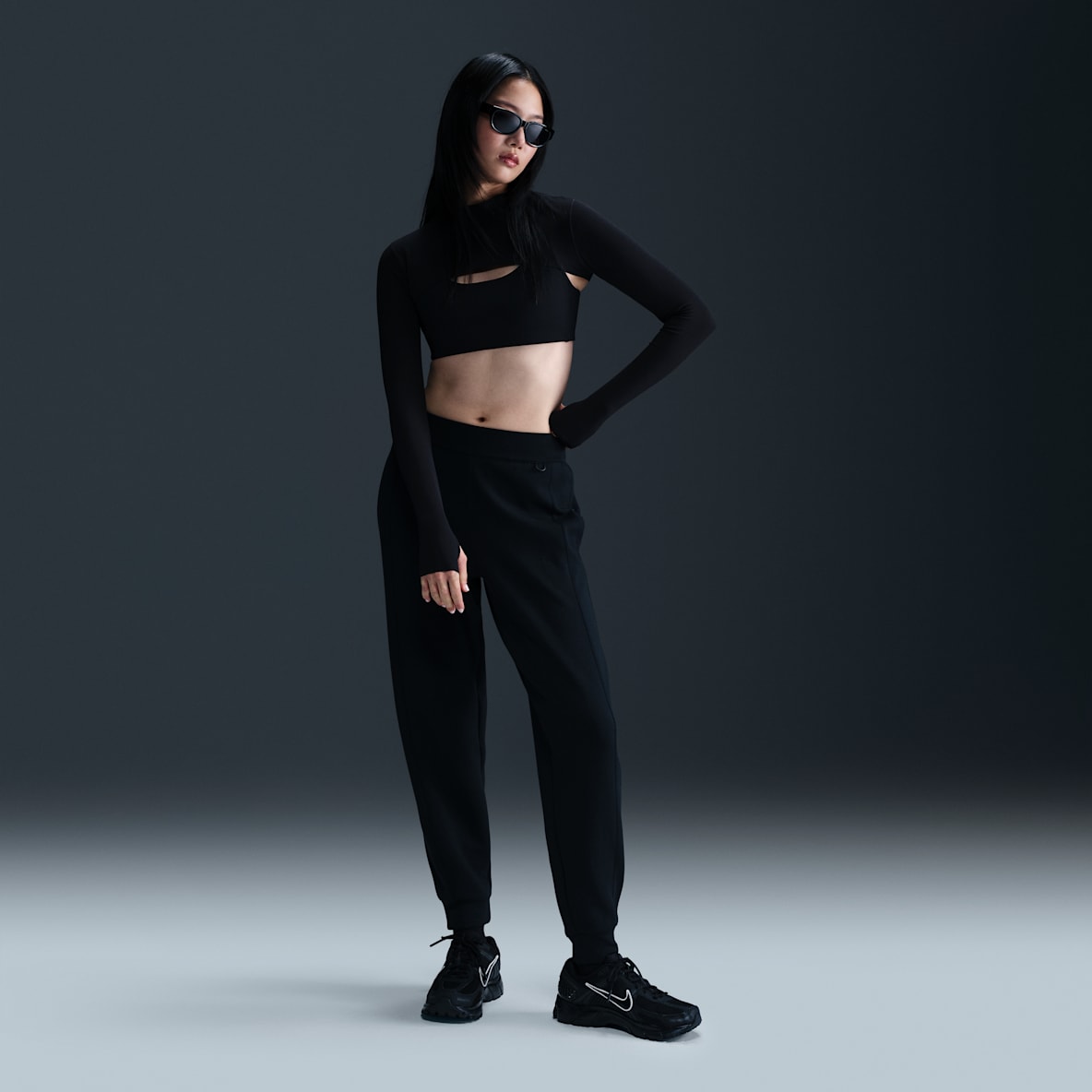 Nike 24.7 ImpossiblySoft Nike 24.7 ImpossiblySoft Women's Dri-FIT Mid-Rise Joggers