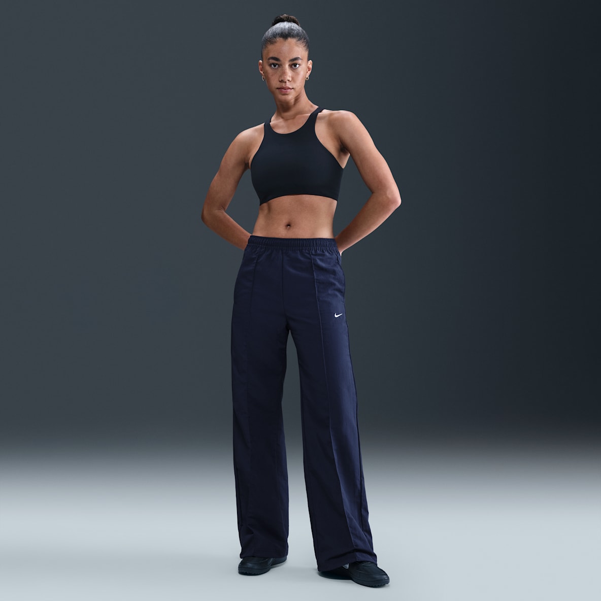 Nike Sportswear Everything Wovens Nike Sportswear Everything Wovens Women's Mid-Rise Open-Hem Trousers