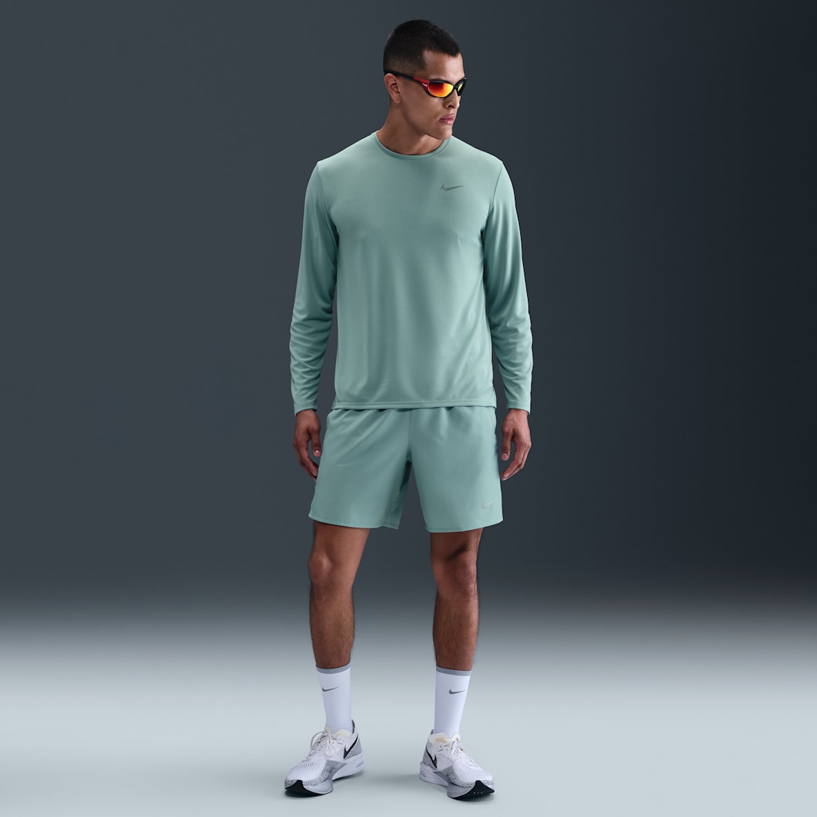 Nike Challenger Nike Challenger Shorts da running Dri-FIT con slip foderati 18 cm Dri-FIT – Uomo