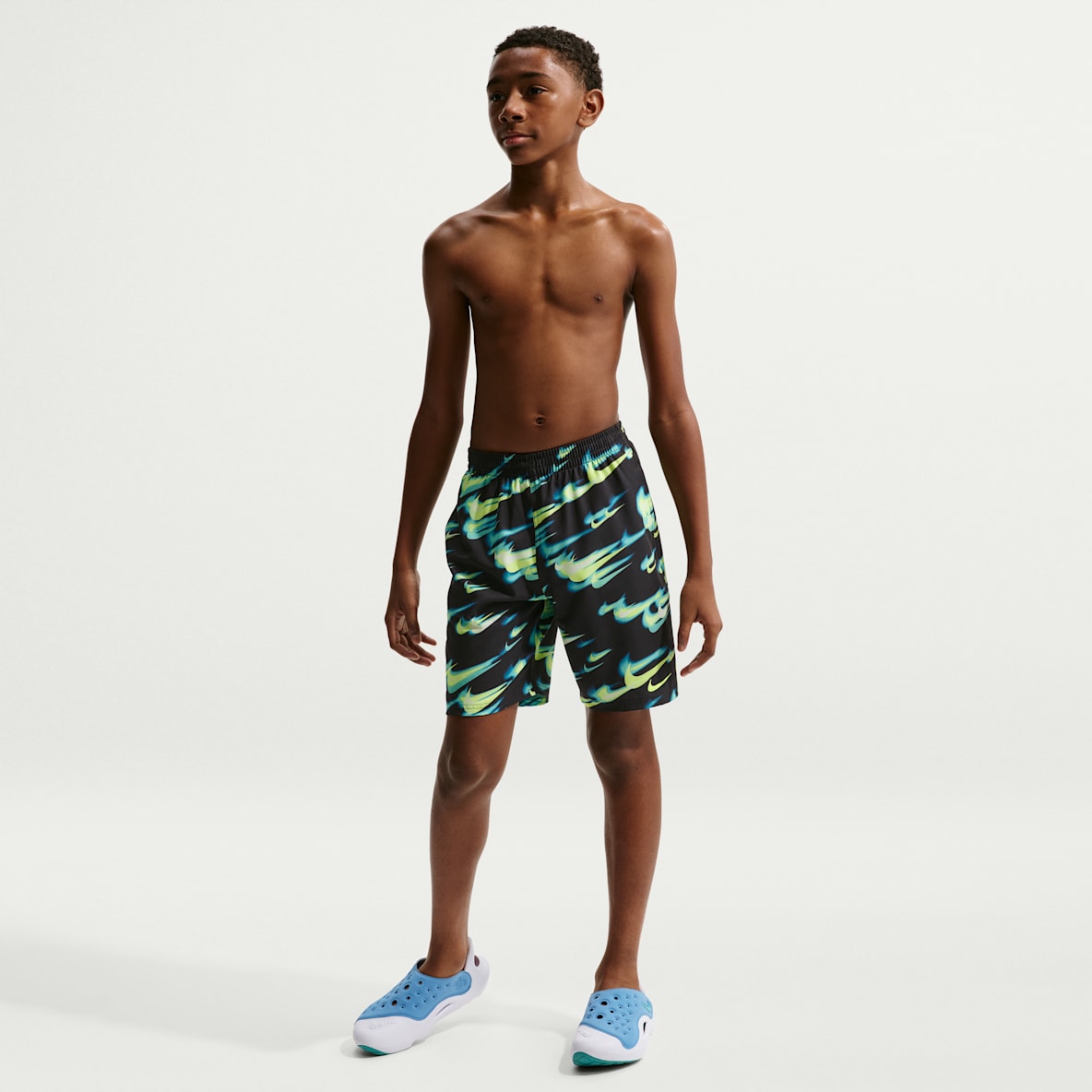 Nike Swim Breaker Shorts de playa o alberca de 18 cm con forro de ropa interior para niño talla grande