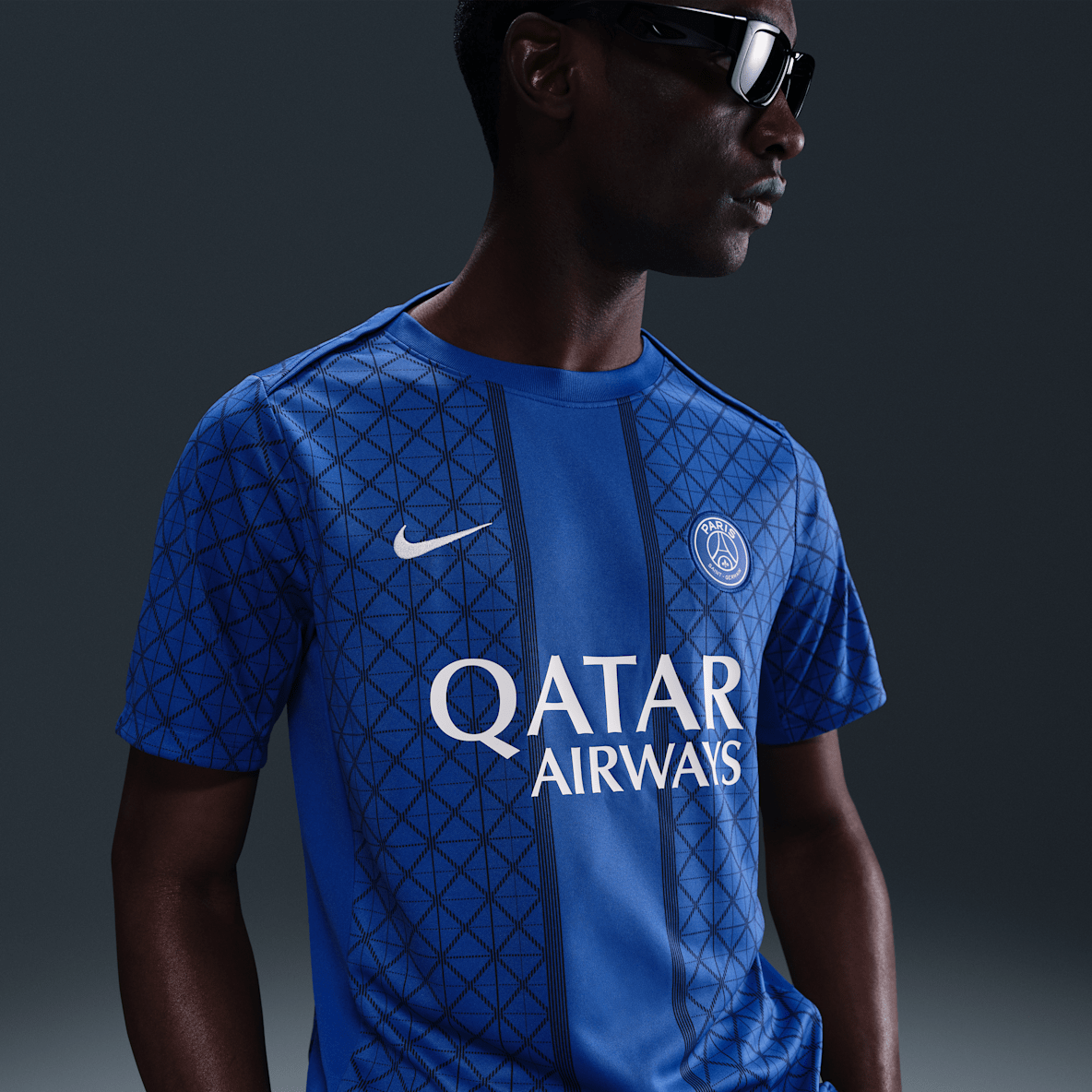 パリ サンジェルマン (PSG) アカデミー プロ ホーム パリ サンジェルマン (PSG) アカデミー プロ ホーム メンズ ナイキ Dri-FIT サッカー プレマッチ ショートスリーブ トップ