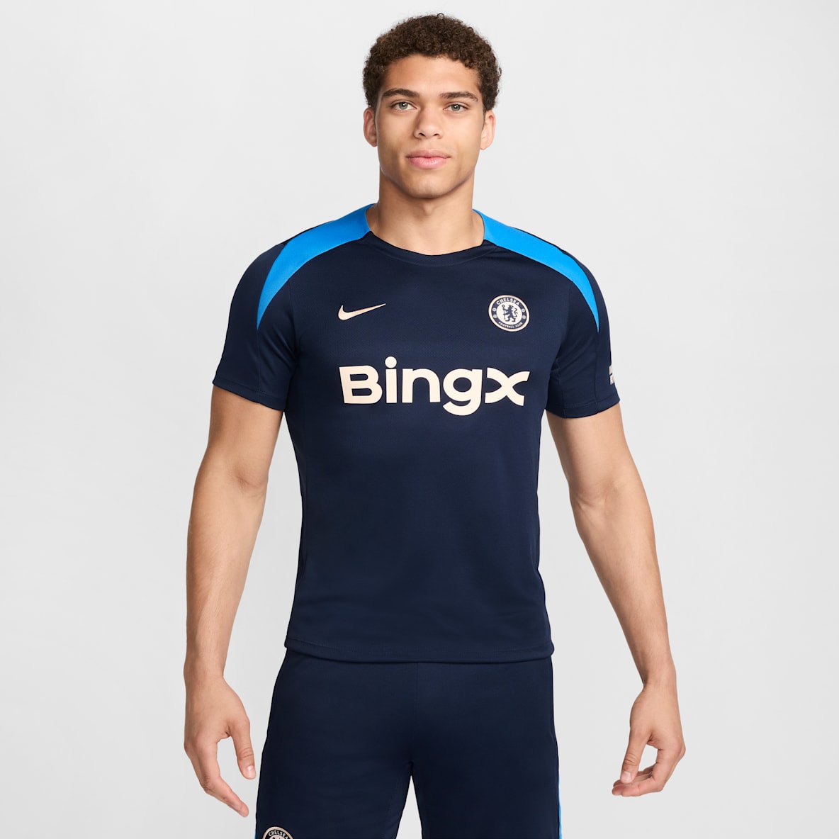 Chelsea FC Strike Chelsea FC Strike Nike Dri-FIT kortermet strikket fotballoverdel til herre