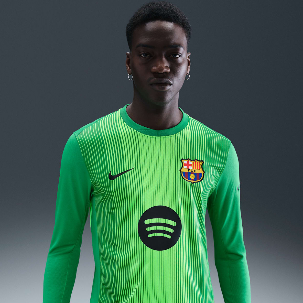 F.C. Barcelona 2025/26 Stadium Goalkeeper F.C. Barcelona 2025/26 Stadium Goalkeeper Men's Nike Dri-FIT Football Replica Long-Sleeve Shirt