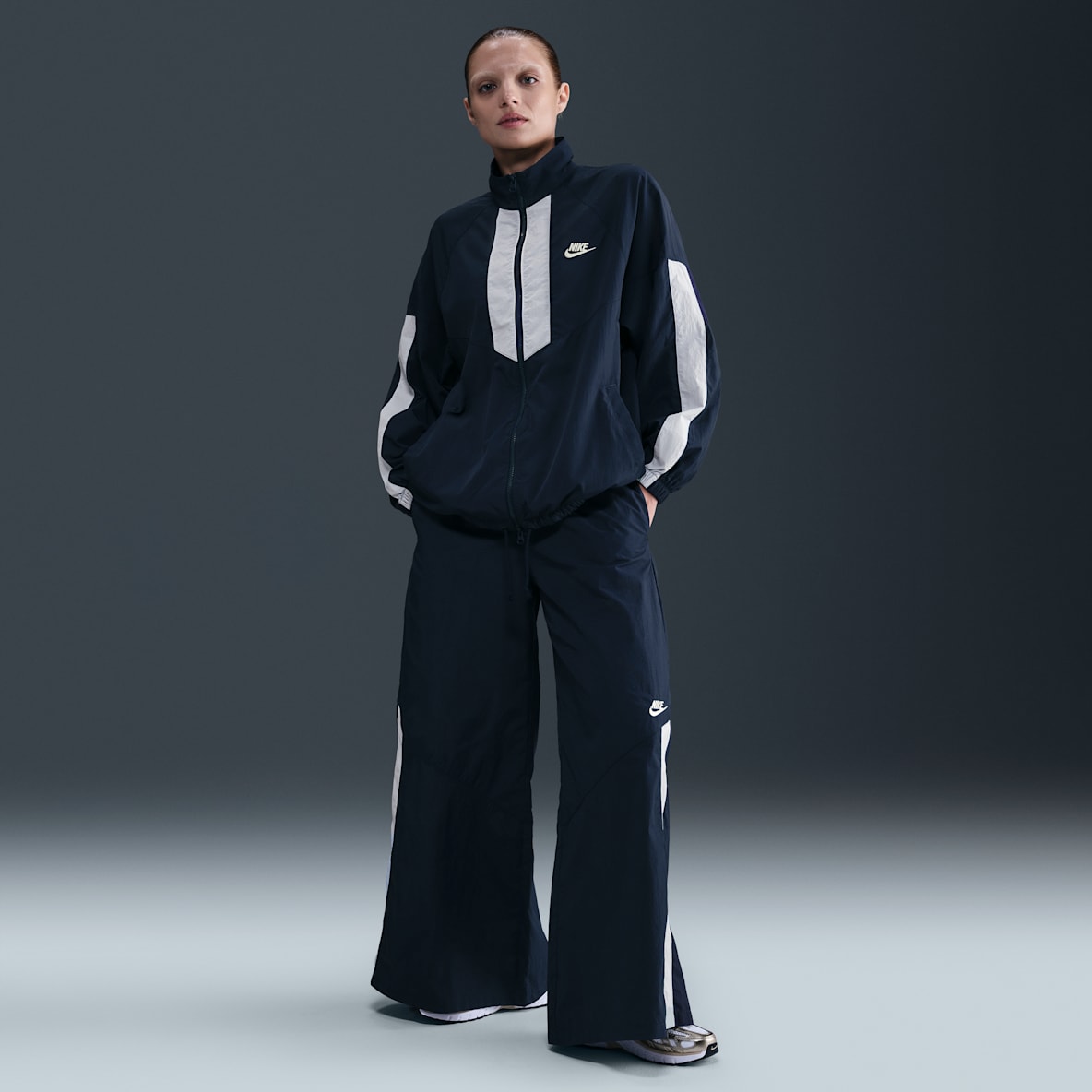 Nike Sportswear Nike Sportswear Women's Wide-Leg Woven Pants