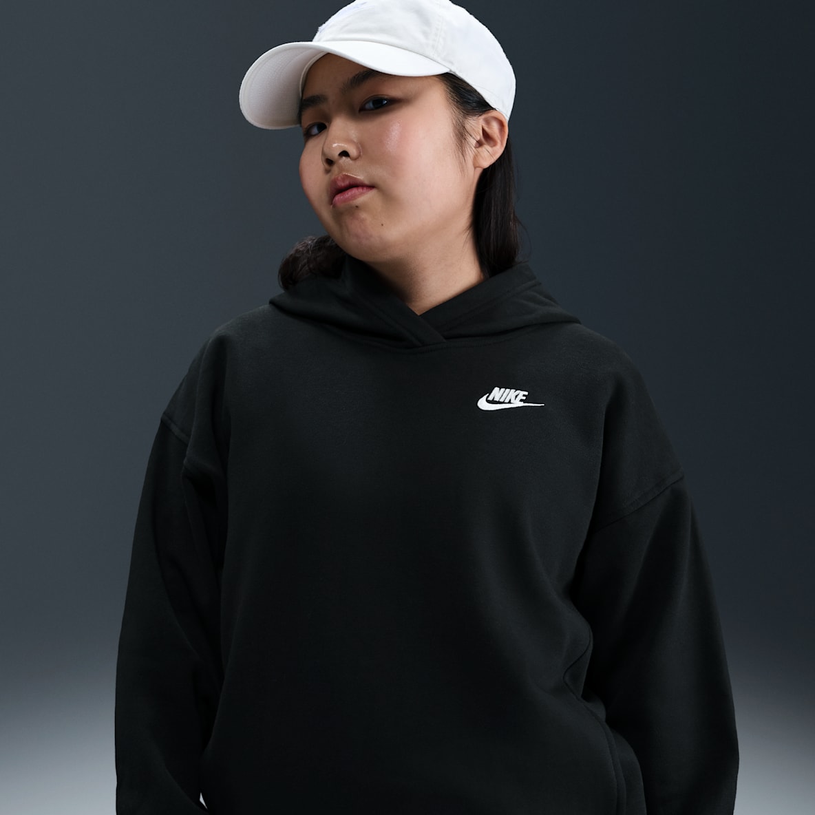 Nike Sportswear Club Fleece Sudadera con gorro oversized para niña talla grande (talla amplia)