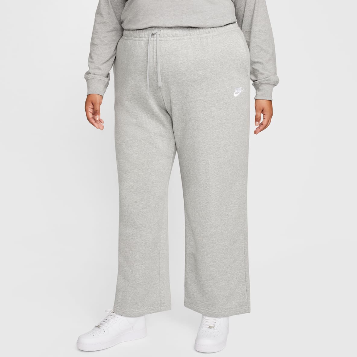 Nike Sportswear Club Fleece Nike Sportswear Club Fleece Women's Mid-Rise Wide-Leg Sweatpants (Plus Size)