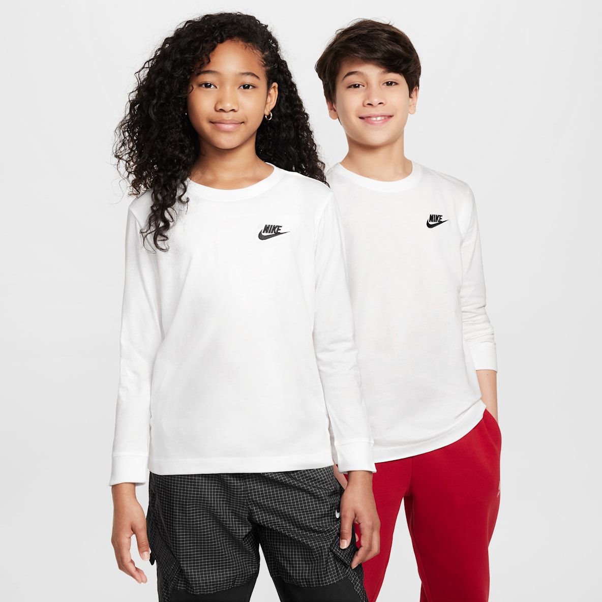 Nike Sportswear Nike Sportswear Older Kids' Long-Sleeve T-Shirt