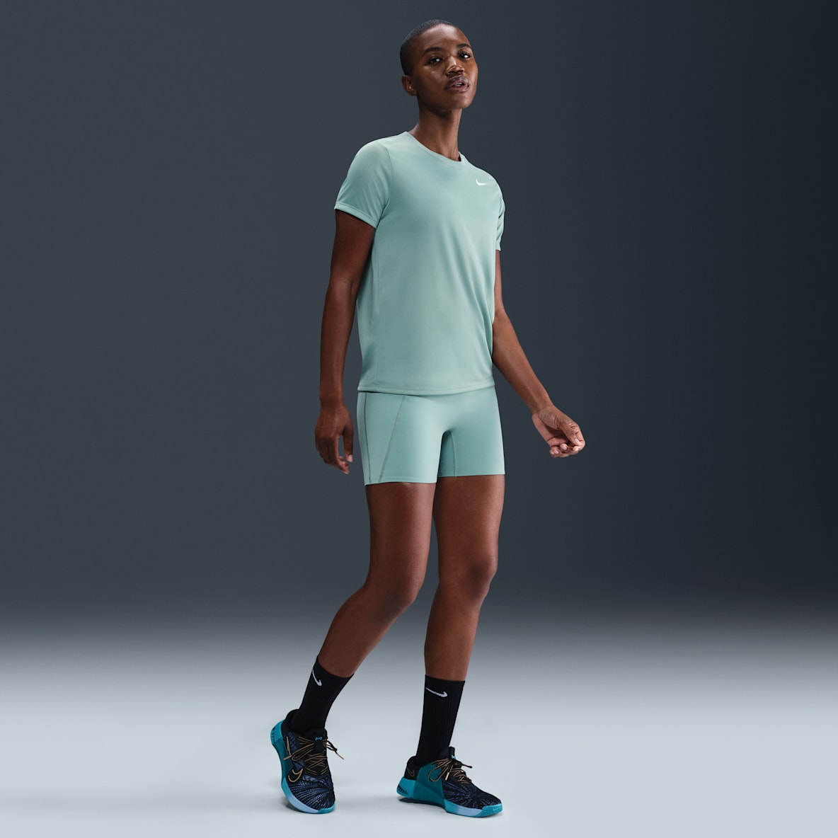 Nike Universa Nike Universa Shorts da ciclista 13 cm a vita alta senza cucitura anteriore – Donna