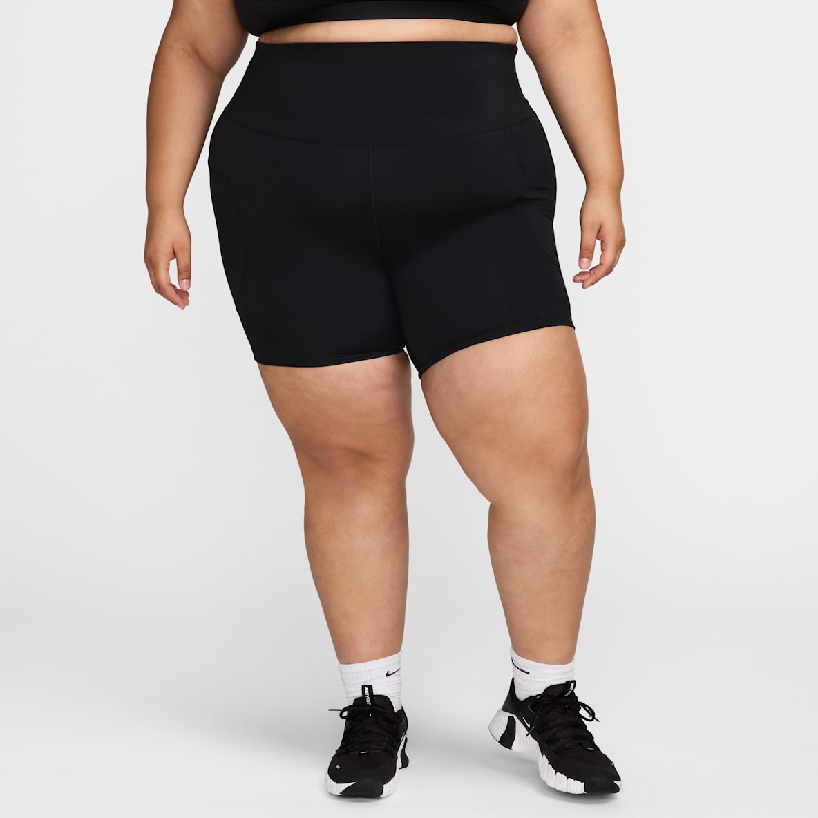 Nike One 女款高腰附口袋 8" 單車短褲 (加大尺寸)