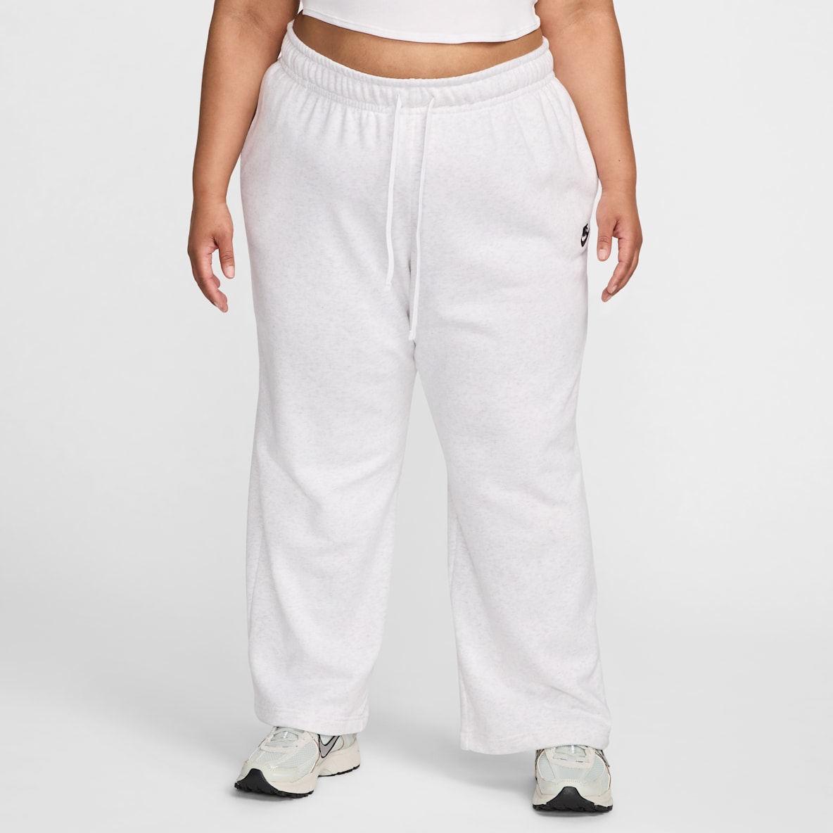 Nike Sportswear Club Fleece Nike Sportswear Club Fleece Women's Mid-Rise Wide-Leg Sweatpants (Plus Size)