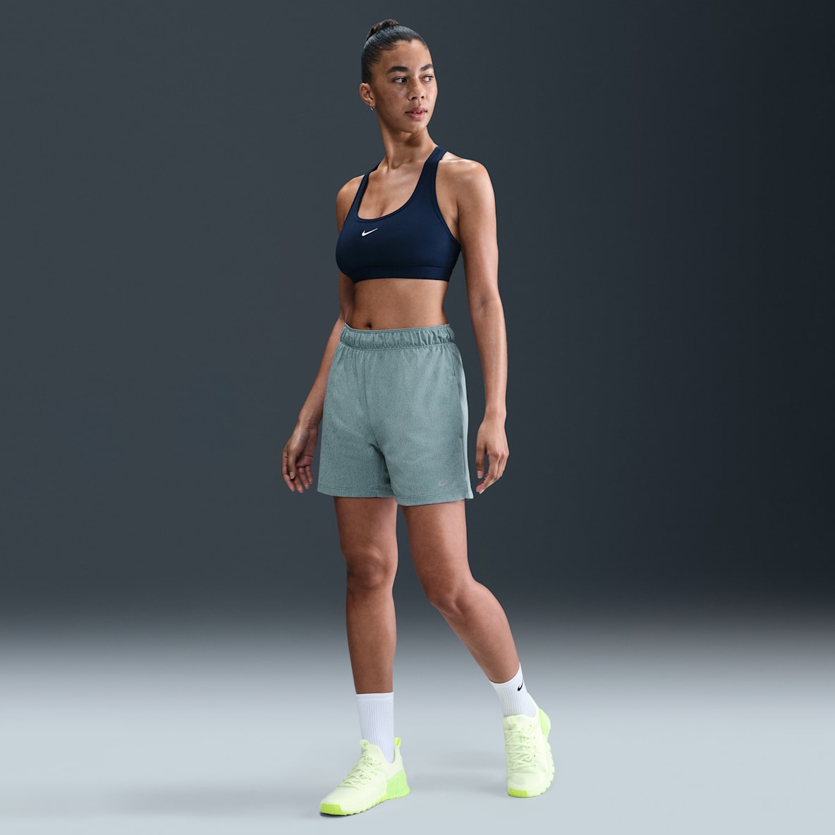Nike Attack Nike Attack Women's Dri-FIT Fitness Mid-Rise 5" Unlined Shorts