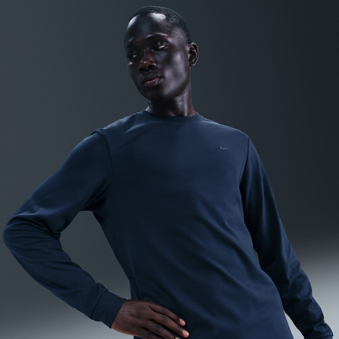 Nike Primary Men's Dri-FIT Long-Sleeve Versatile Top