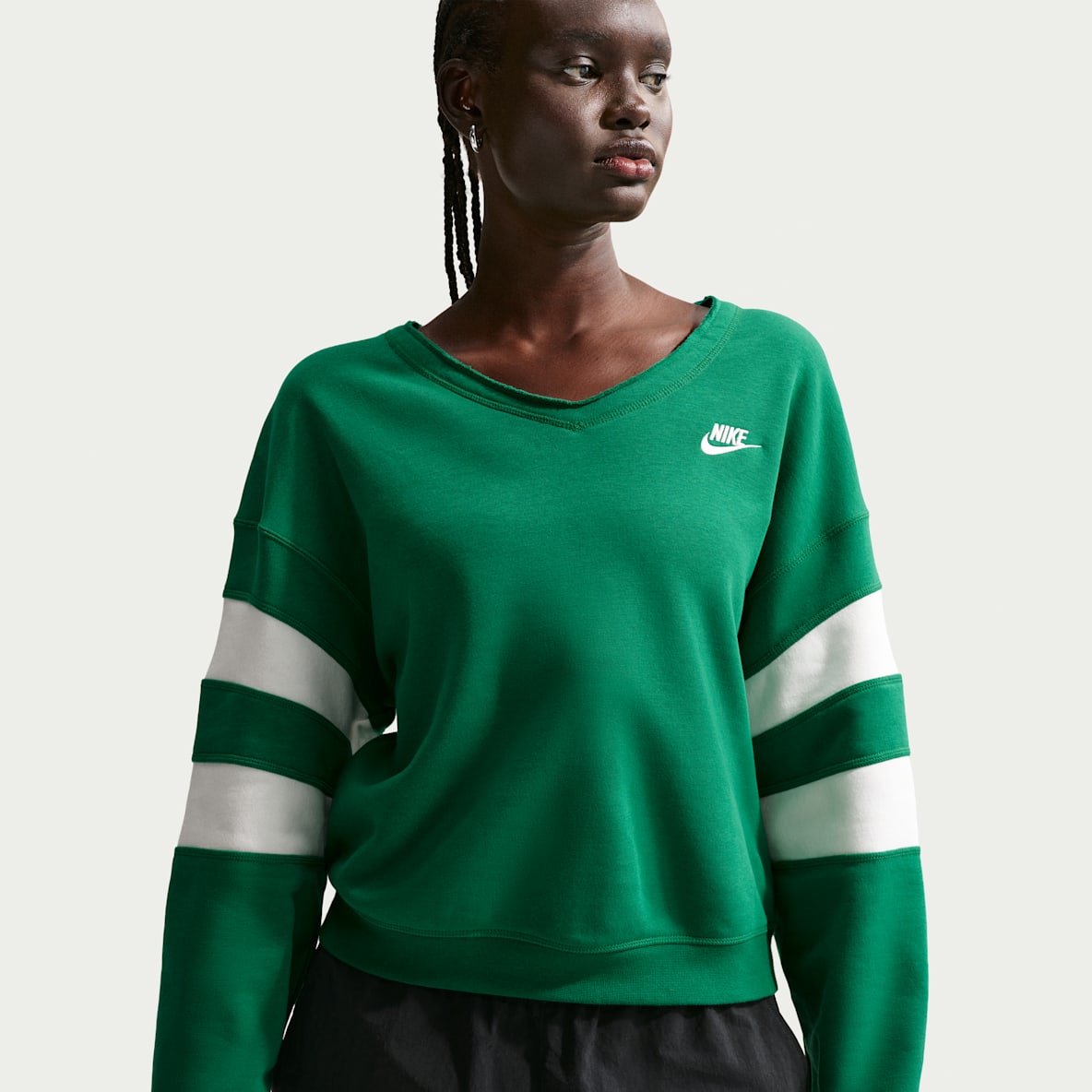 Nike Sportswear Club Fleece Sudadera sin cierre de cuello en V oversized para mujer