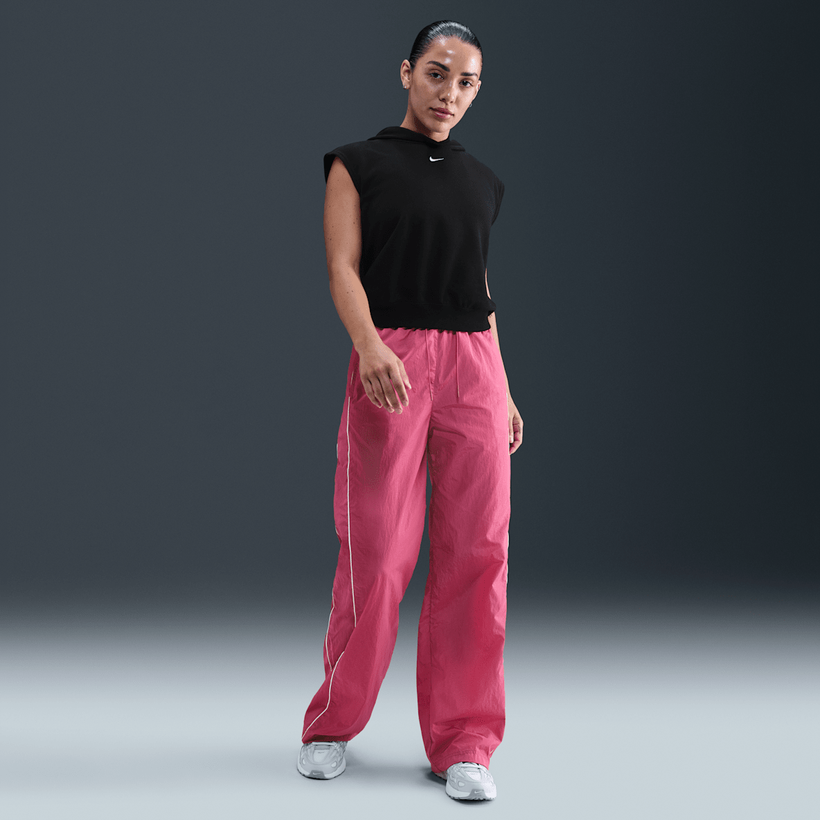 Nike Windrunner Nike Windrunner Women's High-Waisted Woven Open-Hem Trousers