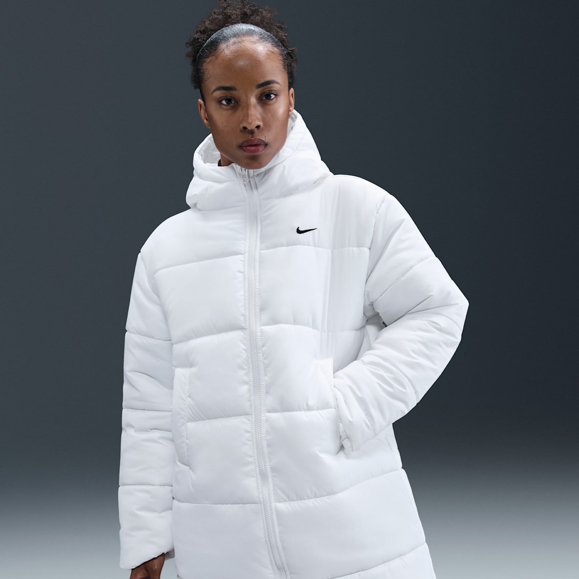 Nike Sportswear Classic Nike Sportswear Classic Women's Therma-FIT Loose Hooded Parka