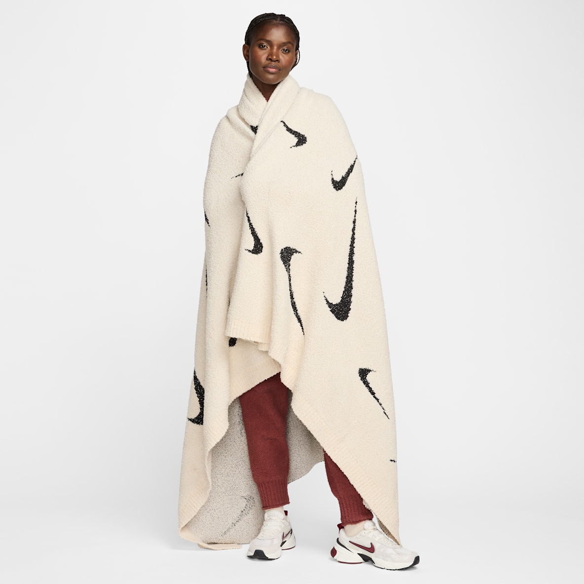 Nike Sportswear Phoenix Cozy Bouclé Nike Sportswear Phoenix Cozy Bouclé Oversized Knit Blanket