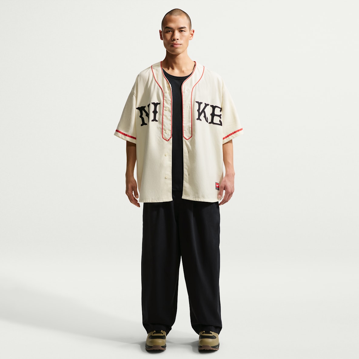 Nike Life Men's Wide-Leg Trousers