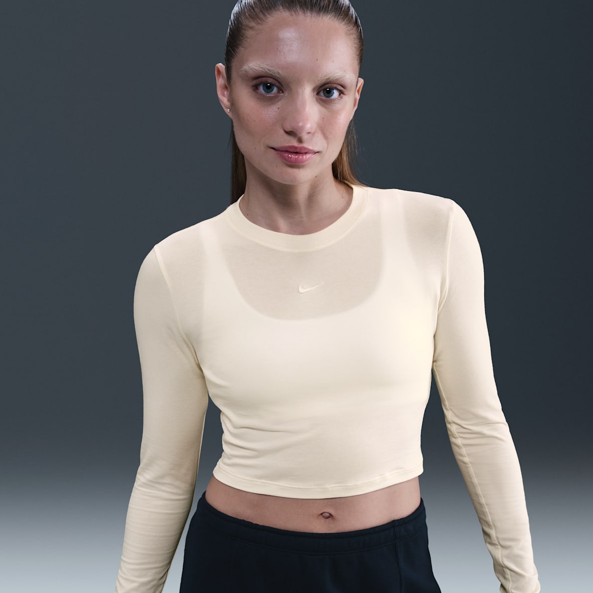 Nike Sportswear Chill Knit Nike Sportswear Chill Knit Women's Slim Long-Sleeve Cropped Top