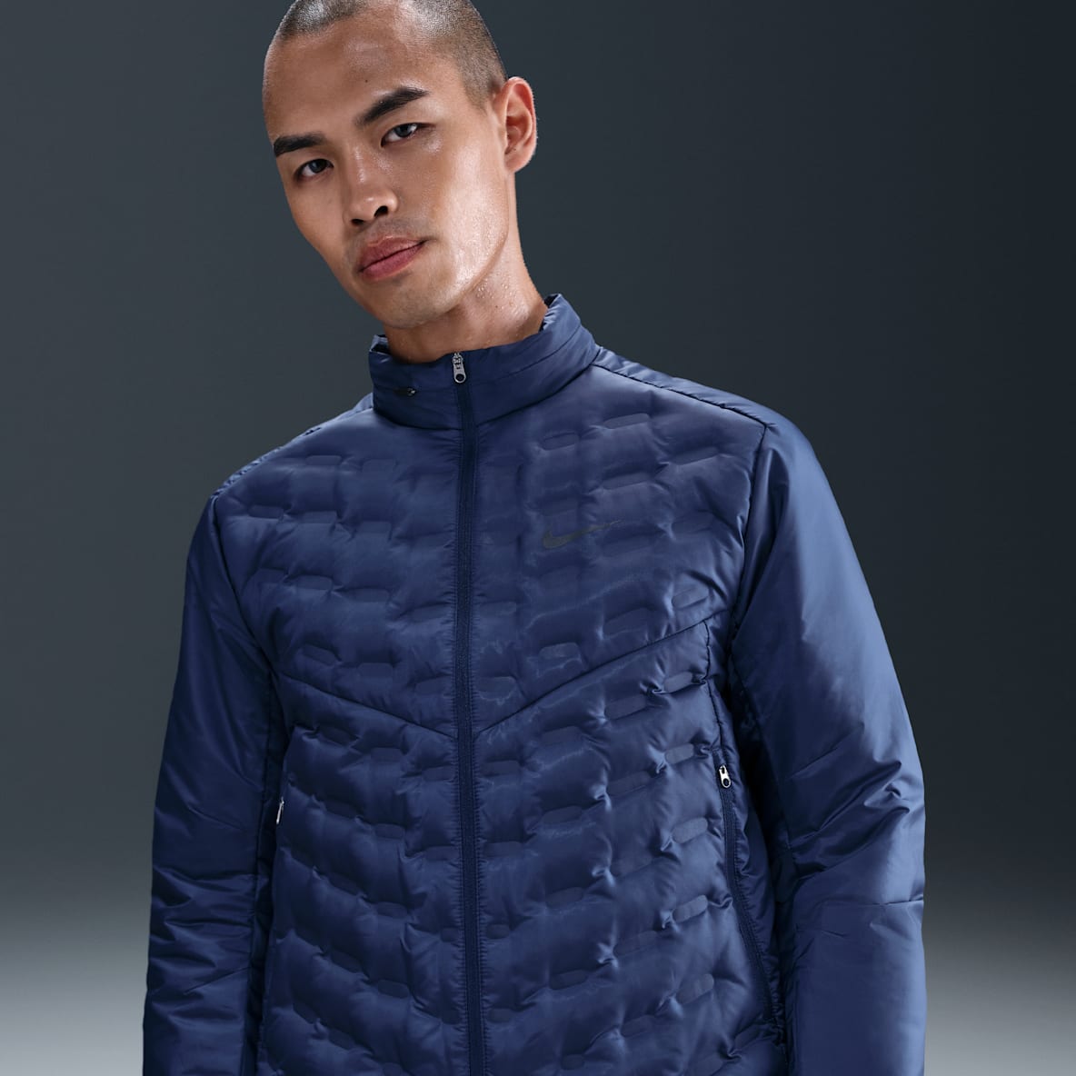 나이키 써마 핏 ADV 에어로로프트 나이키 써마 핏 ADV 에어로로프트 남성 리펠 다운 러닝 재킷