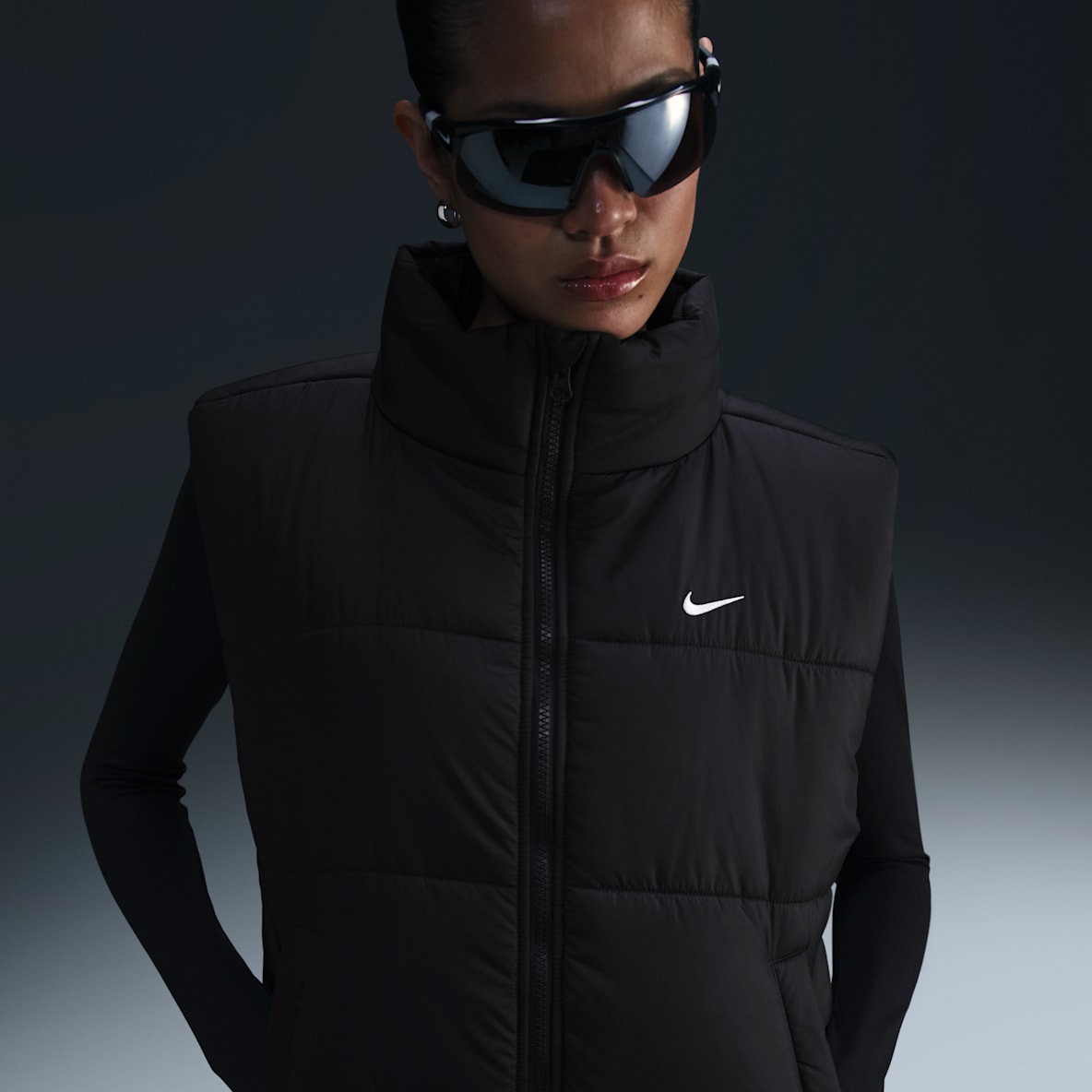 新品 NIKE ナイキ ウィメンズ ウェア 定価17600円 Ｓサイズ レディース
