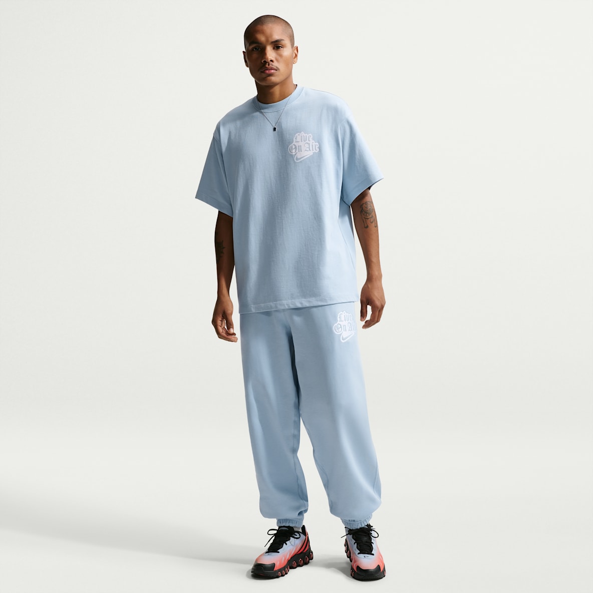 나이키 솔로 스우시 나이키 솔로 스우시 남성 커프 플리스 팬츠