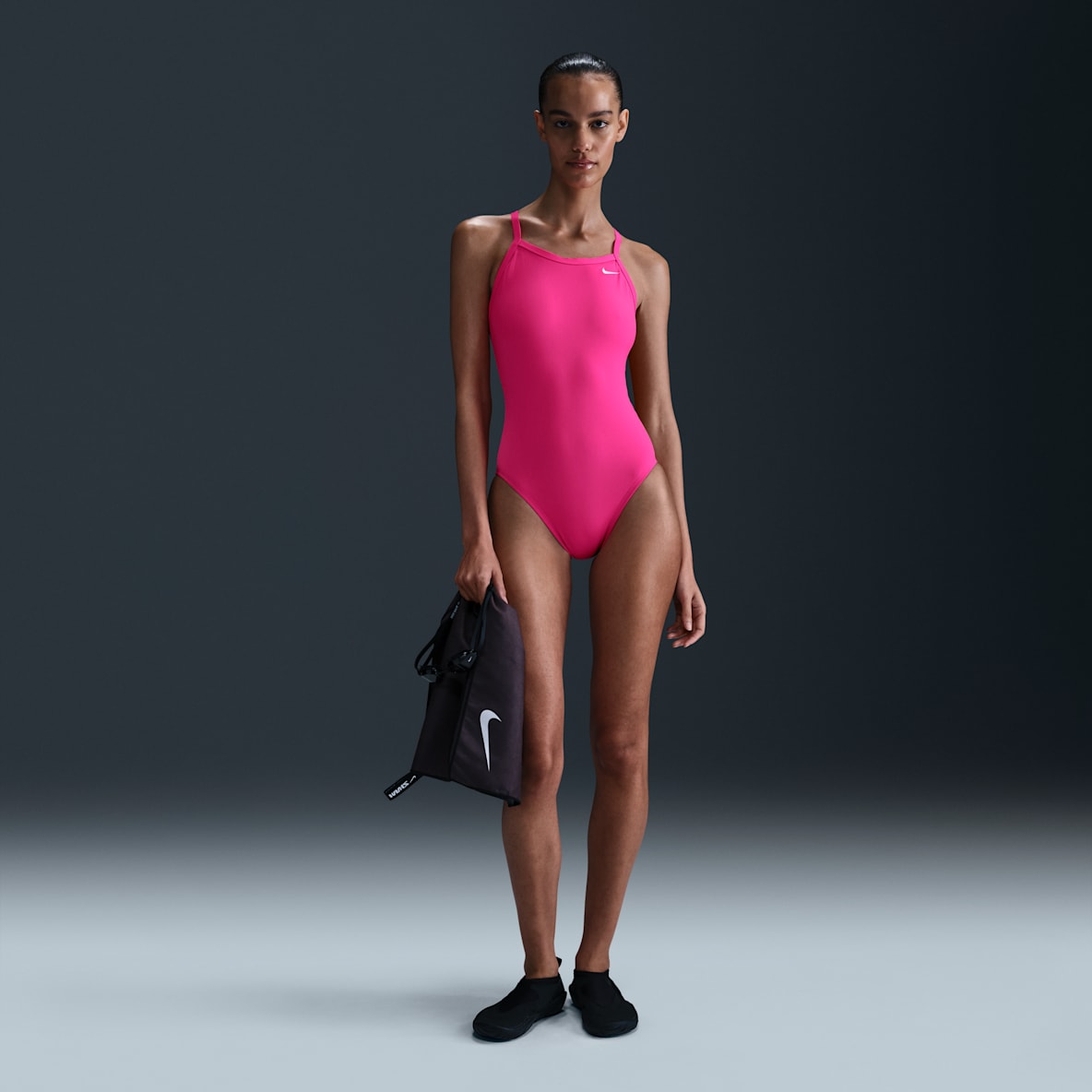 Nike HydraStrong Traje de baño de 1 pieza con espalda deportiva para mujer