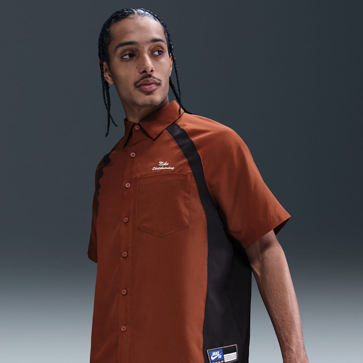 Nike SB Nike SB Dri-FIT Kurzarm-Bowler-Shirt aus Webmaterial