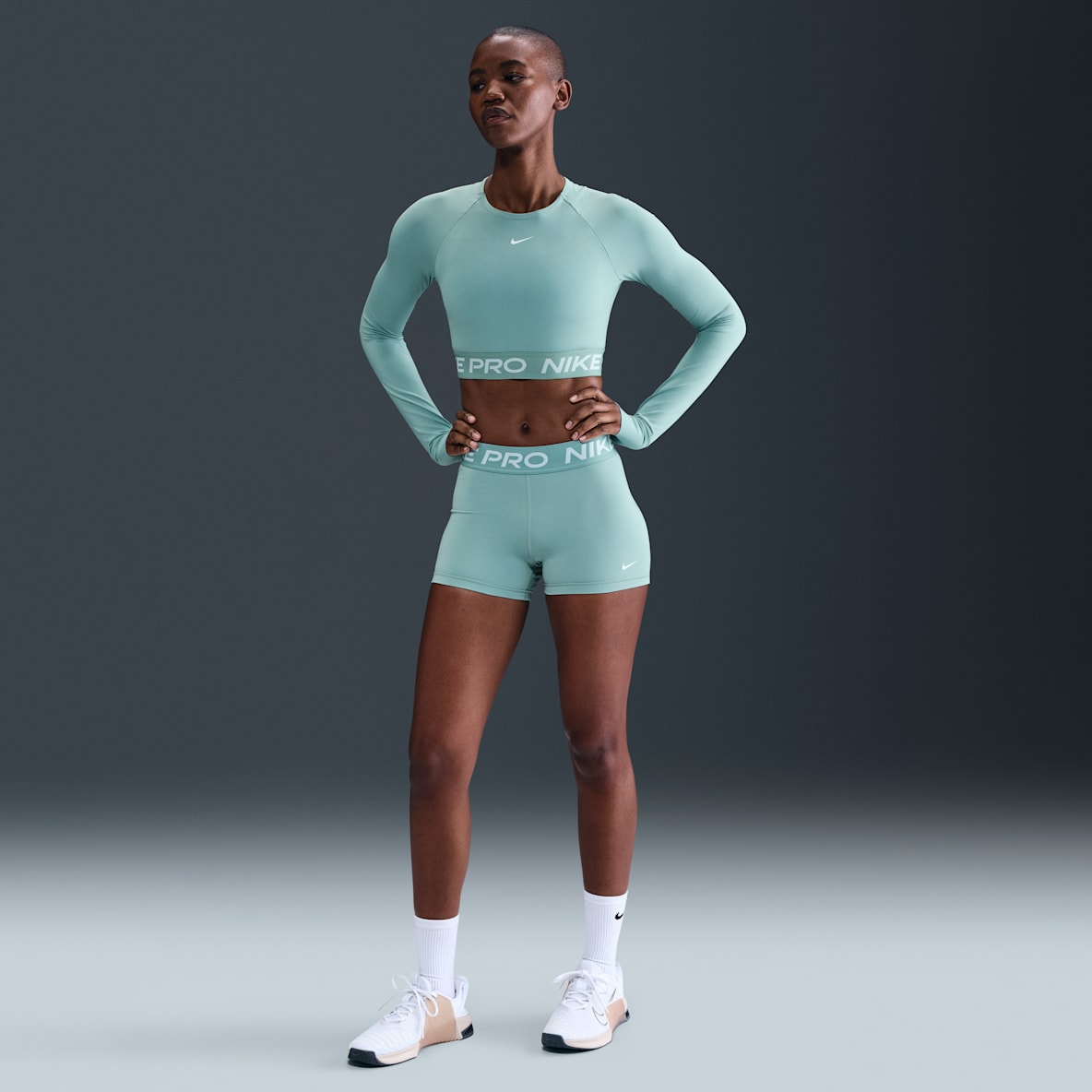 Nike Pro Nike Pro Dameshorts (8 cm)