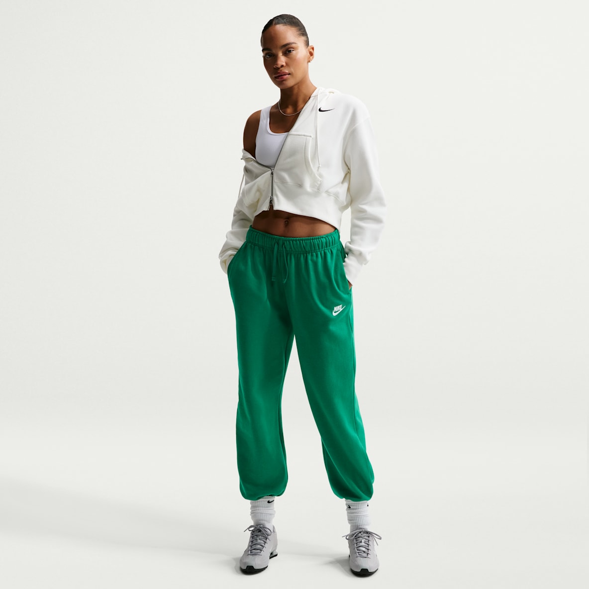 Nike Sportswear Club Fleece Women's Mid-Rise Oversized Sweatpants