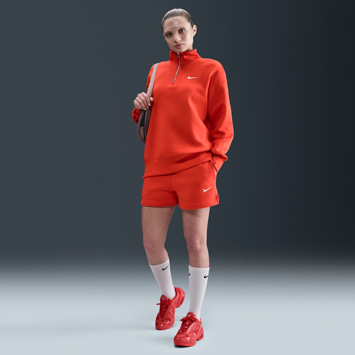 Nike Sportswear Phoenix Fleece Shorts de tiro medio de 10 cm para mujer