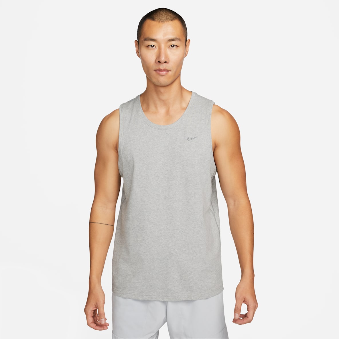 Nike Primary Nike Primary Men's Dri-FIT Versatile Tank