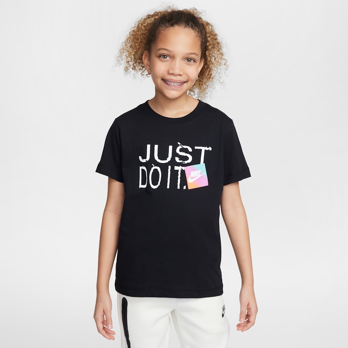 Nike Sportswear Nike Sportswear Older Kids' T-Shirt