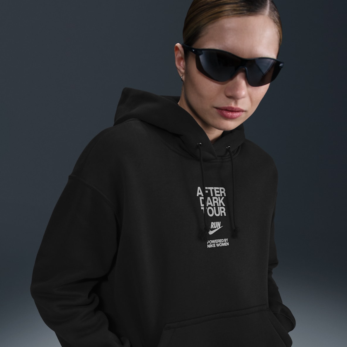 Nike After Dark Tour Nike After Dark Tour Sudadera con gorro con gráfico oversized para mujer